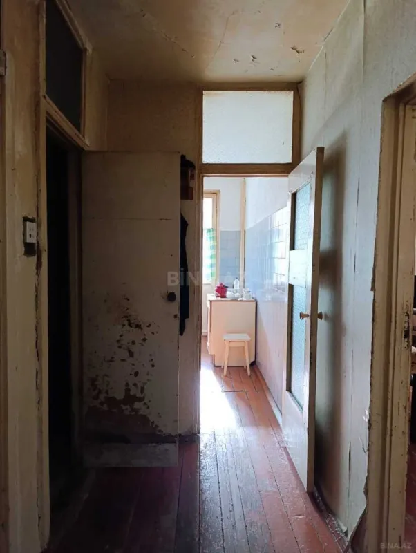 Satılır 5 otaqlı mənzil 130 m²