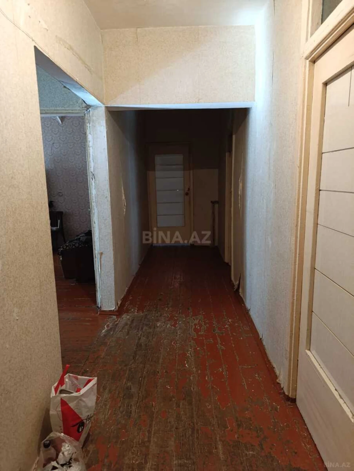 Satılır 5 otaqlı mənzil 130 m²