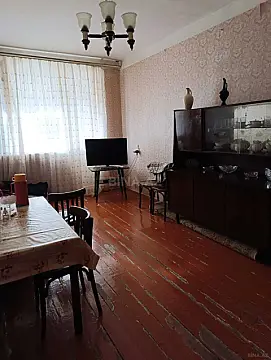Satılır 5 otaqlı mənzil 130 m²