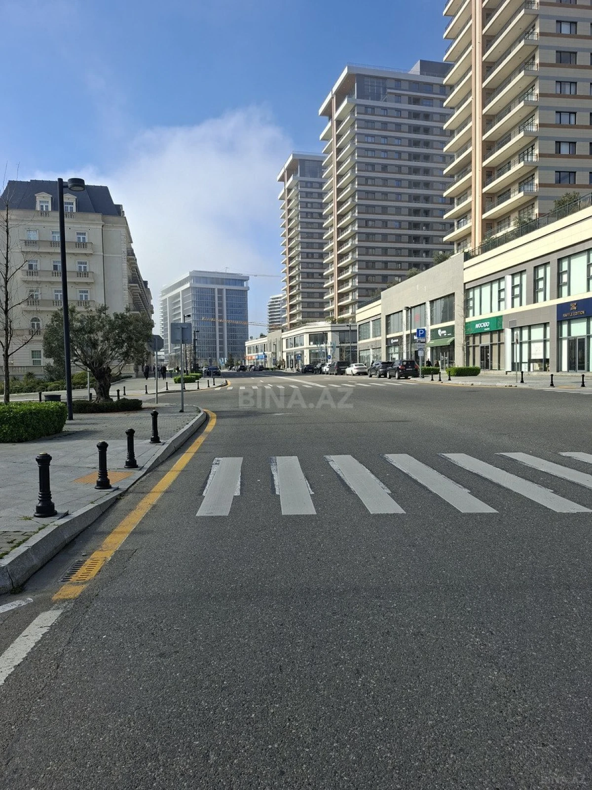 Satılır 4 otaqlı mənzil 150 m²