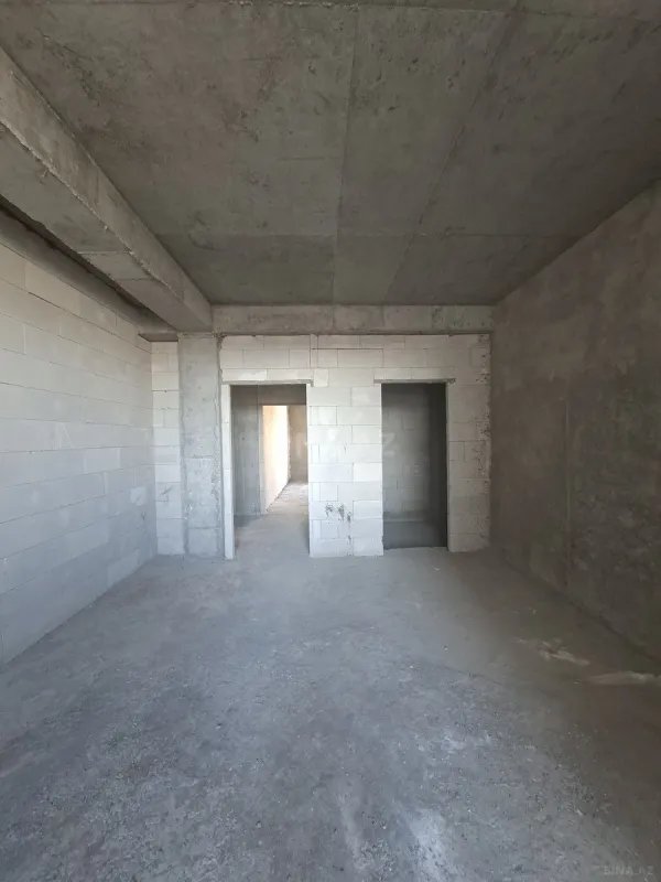 Satılır 4 otaqlı mənzil 150 m²