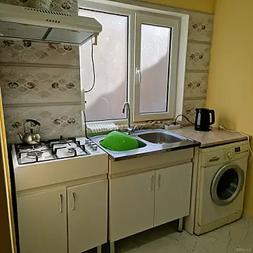 Kirayə verilir 2 otaqlı həyət evi 60 m²