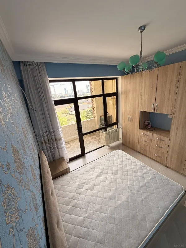 Kirayə verilir 2 otaqlı mənzil 60 m²