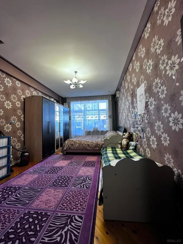 Satılır 2 otaqlı mənzil 70 m²