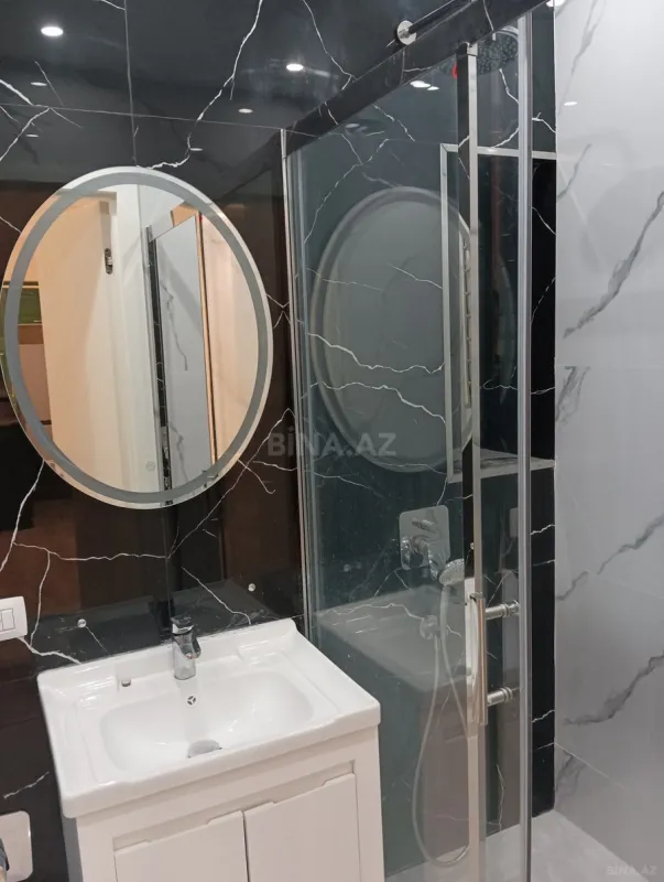 Satılır 2 otaqlı mənzil 83 m²