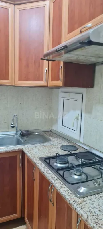 Kirayə verilir 2 otaqlı mənzil 85 m²