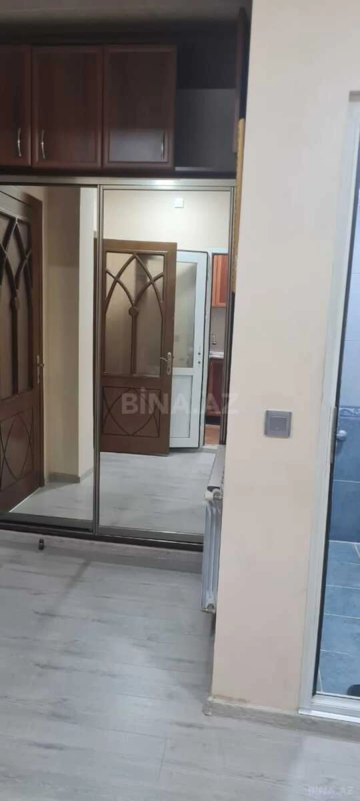 Kirayə verilir 2 otaqlı mənzil 85 m²