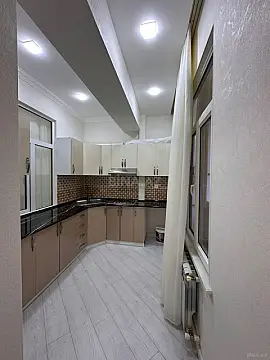 Kirayə verilir 2 otaqlı mənzil 70 m²