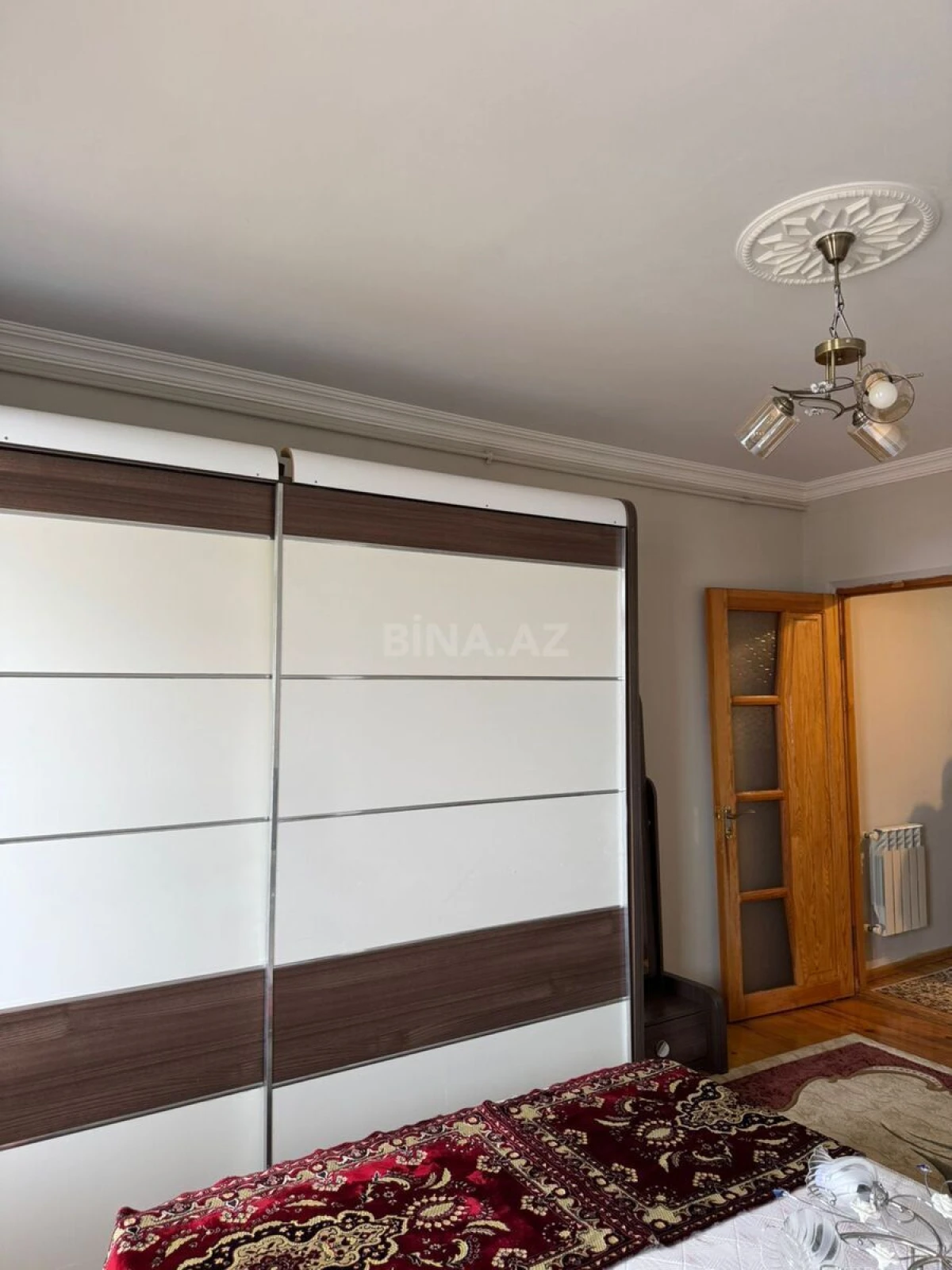 Satılır 2 otaqlı mənzil 67 m²