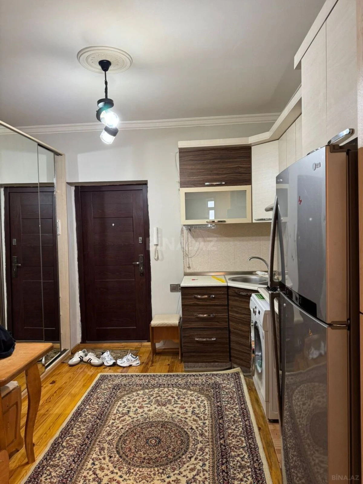 Satılır 2 otaqlı mənzil 67 m²