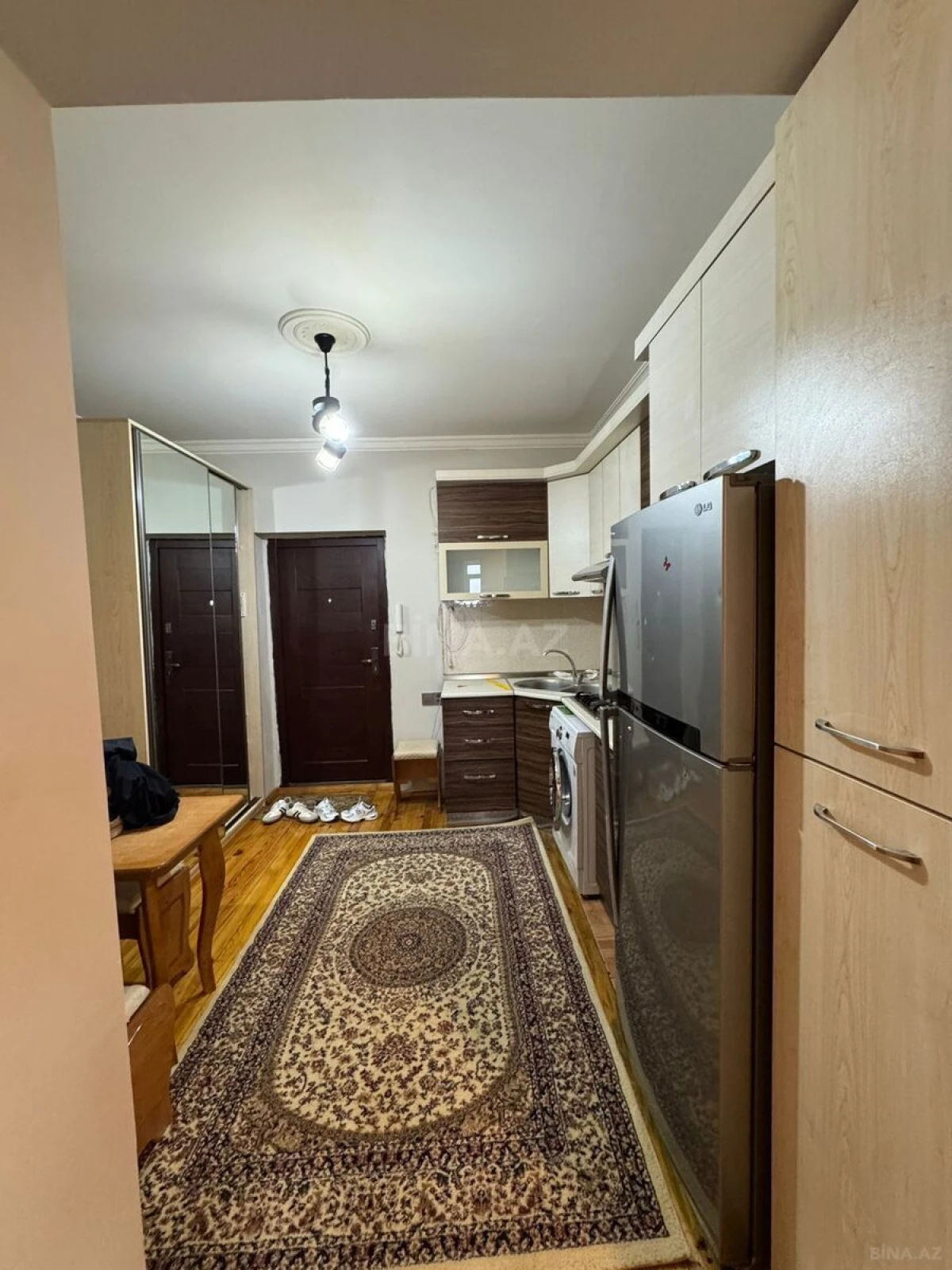 Satılır 2 otaqlı mənzil 67 m²
