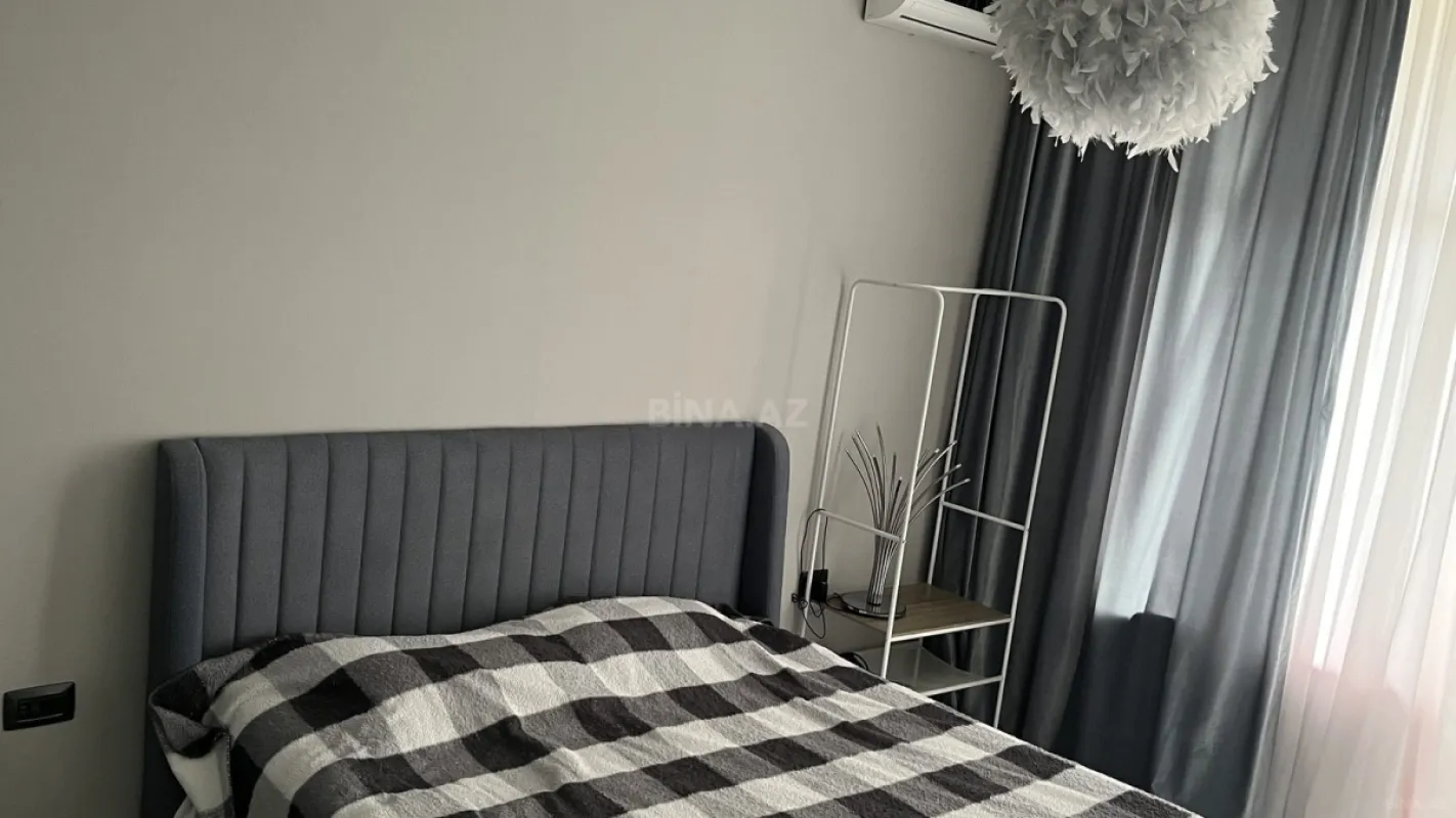 Satılır 2 otaqlı mənzil 103 m²