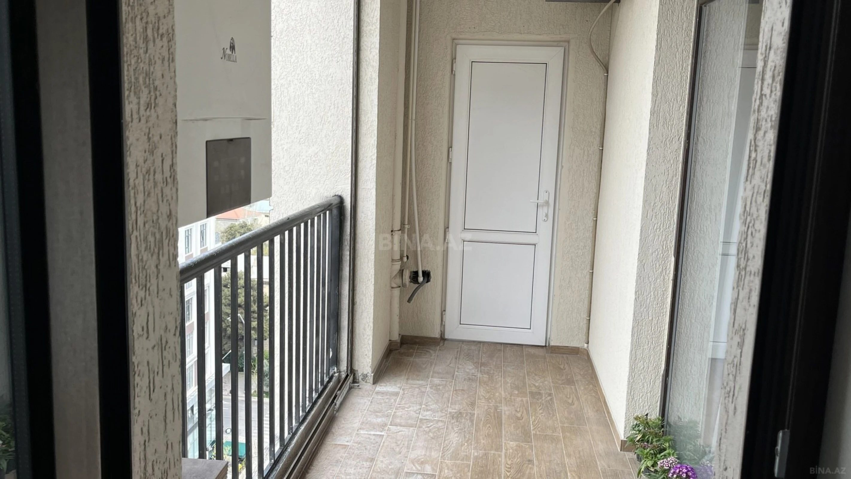 Satılır 2 otaqlı mənzil 103 m²