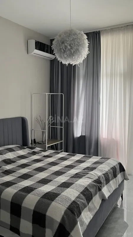 Satılır 2 otaqlı mənzil 103 m²