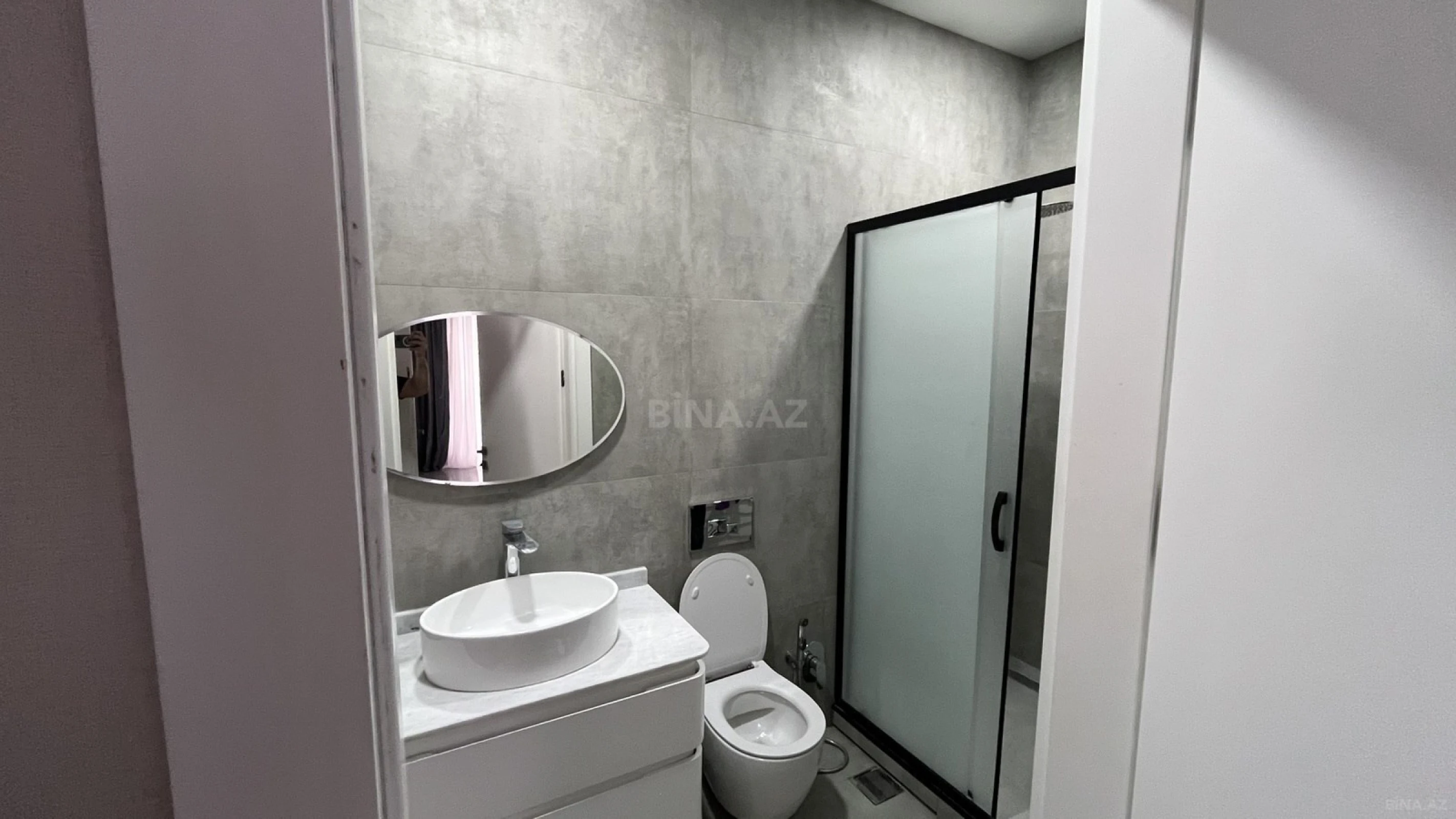 Satılır 2 otaqlı mənzil 103 m²