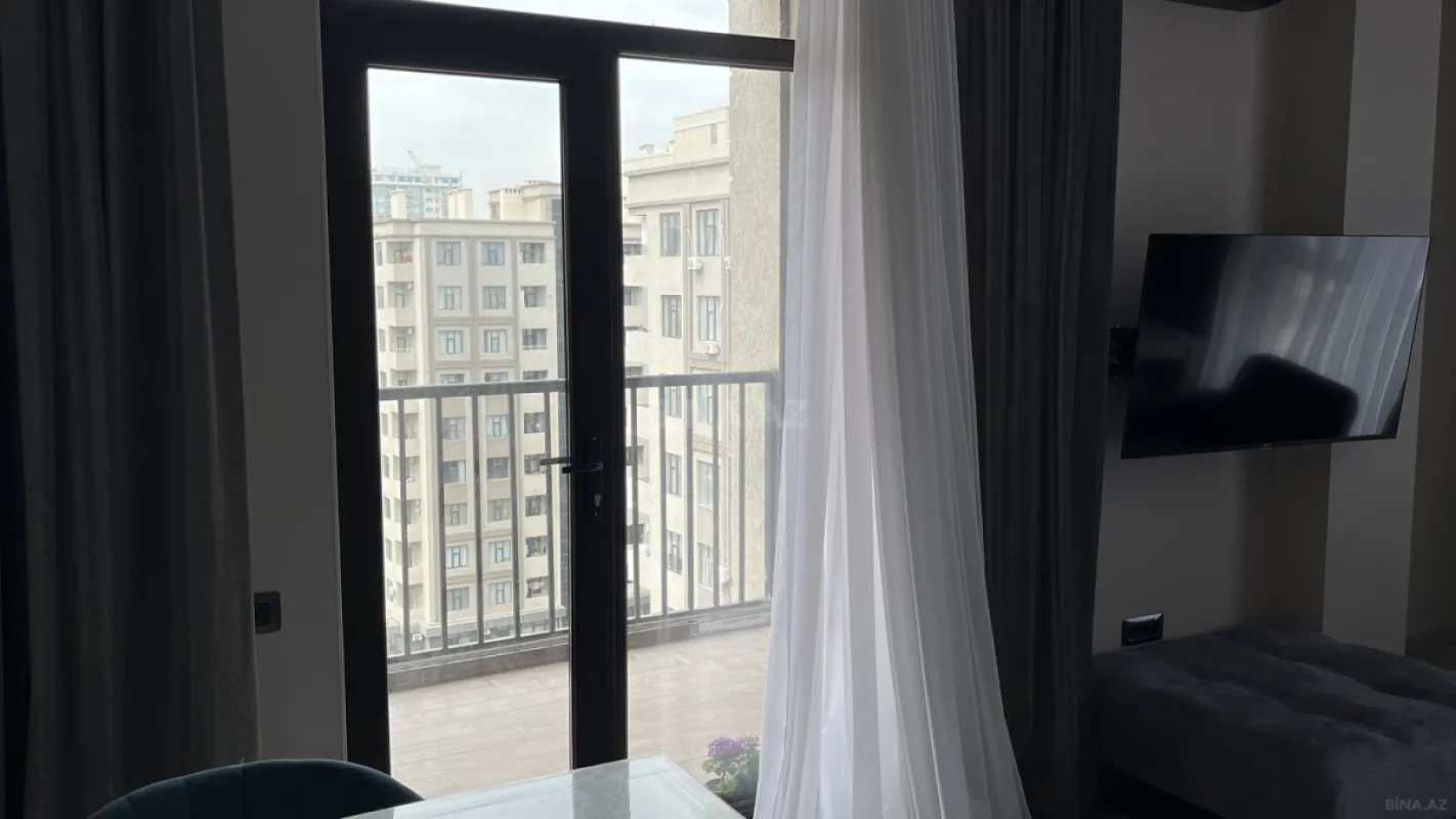 Satılır 2 otaqlı mənzil 103 m²