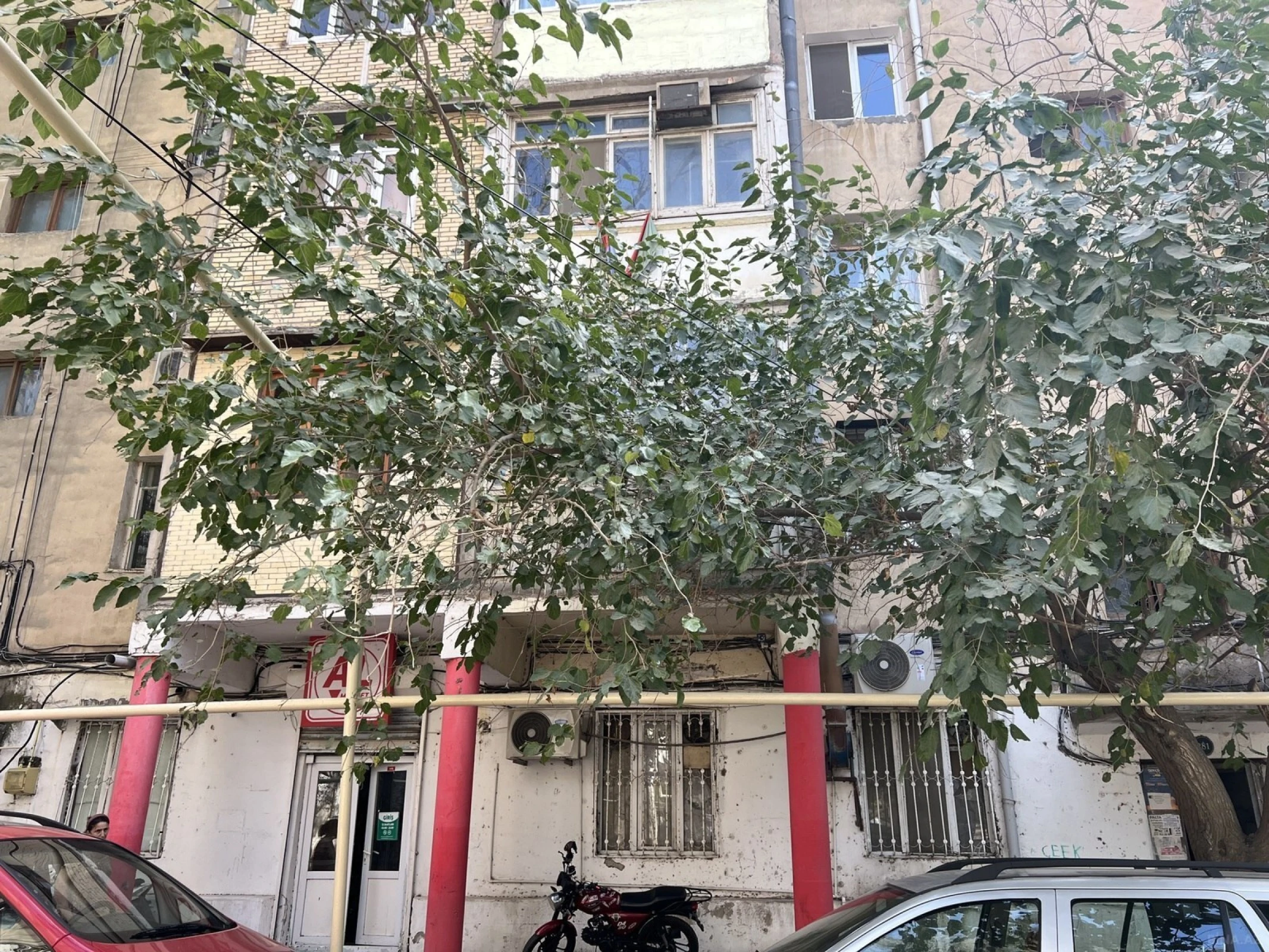Satılır 3 otaqlı mənzil 60 m²