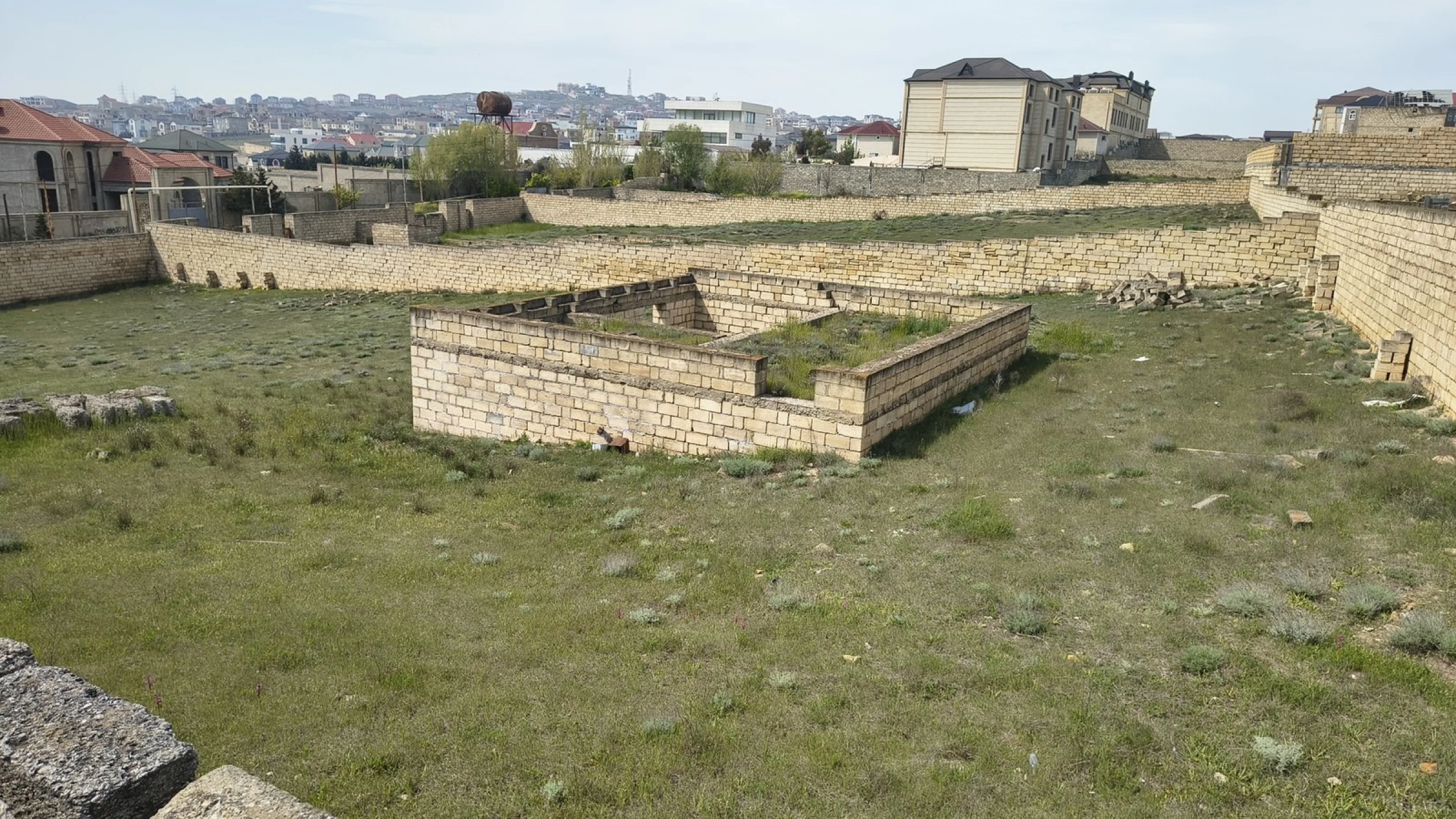 Satılır torpaq sahəsi 20 m²