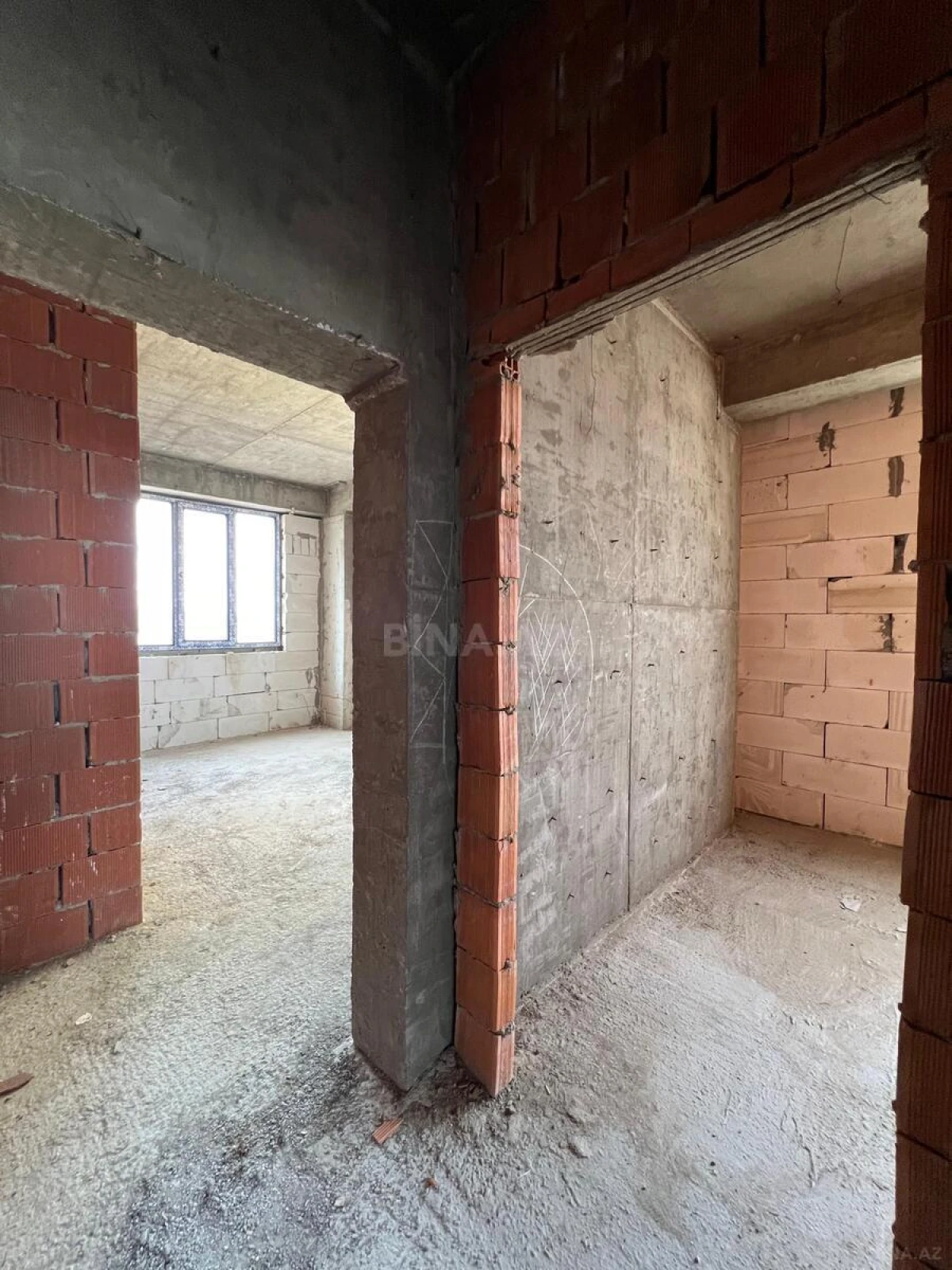 Satılır 2 otaqlı mənzil 72 m²