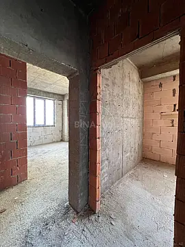Satılır 2 otaqlı mənzil 72 m²