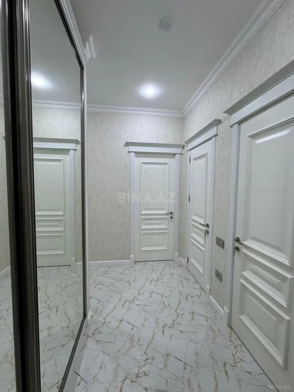 Satılır 3 otaqlı mənzil 104 m²