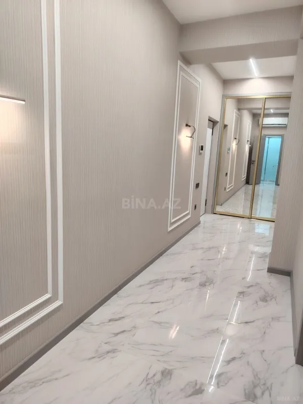 Kirayə verilir 2 otaqlı mənzil 68 m²
