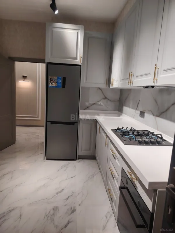 Kirayə verilir 2 otaqlı mənzil 68 m²