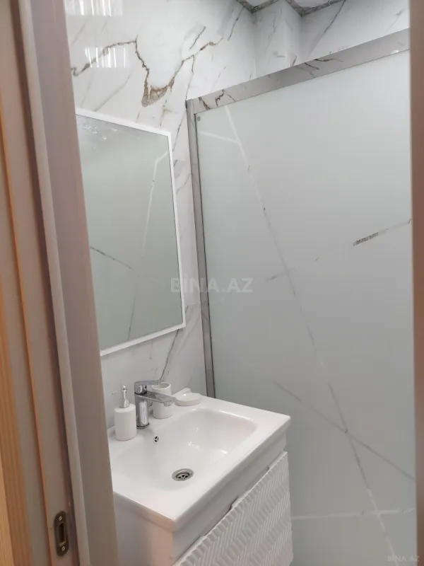 Kirayə verilir 2 otaqlı mənzil 68 m²