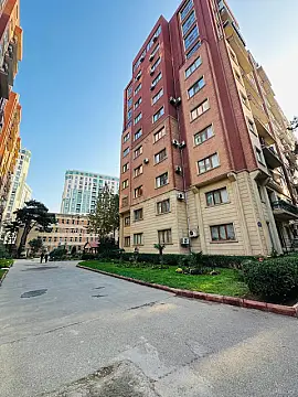 Satılır obyekt 160 m²