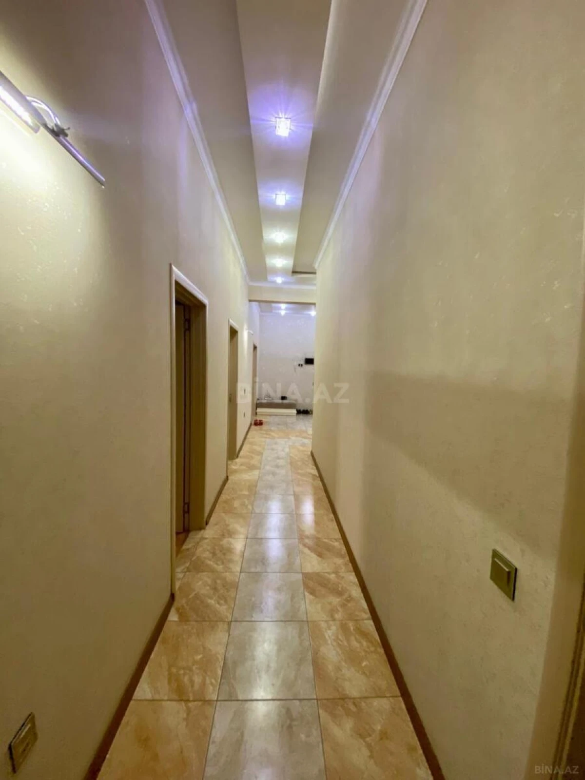 Satılır obyekt 160 m²