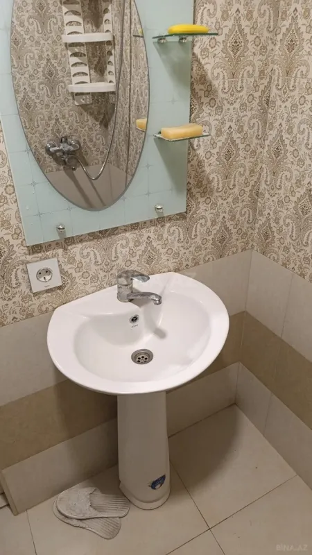 Kirayə verilir 1 otaqlı mənzil 60 m²