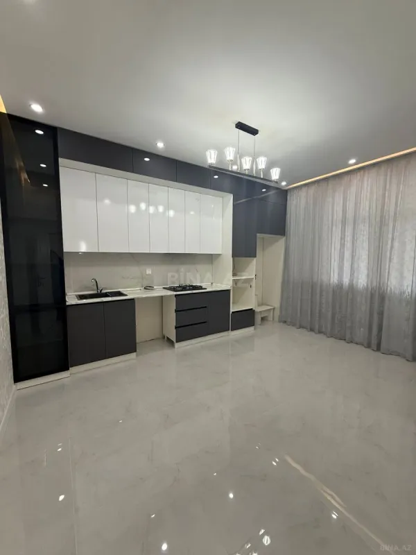 Satılır 3 otaqlı mənzil 126 m²