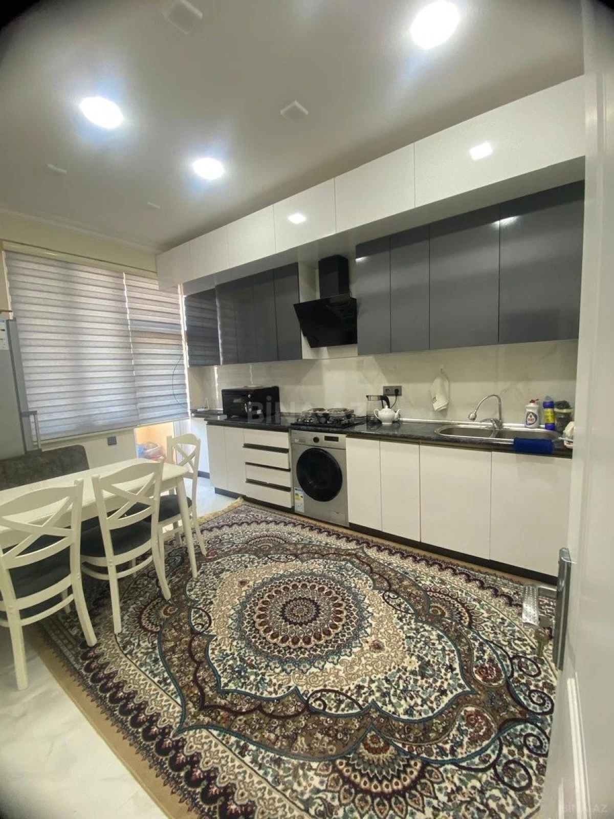 Satılır 2 otaqlı mənzil 57 m²