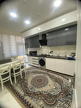 Satılır 2 otaqlı mənzil 57 m²