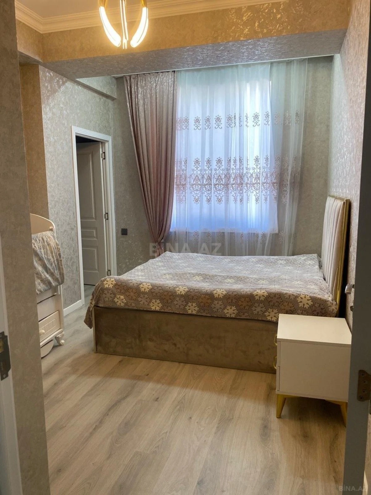 Satılır 2 otaqlı mənzil 57 m²