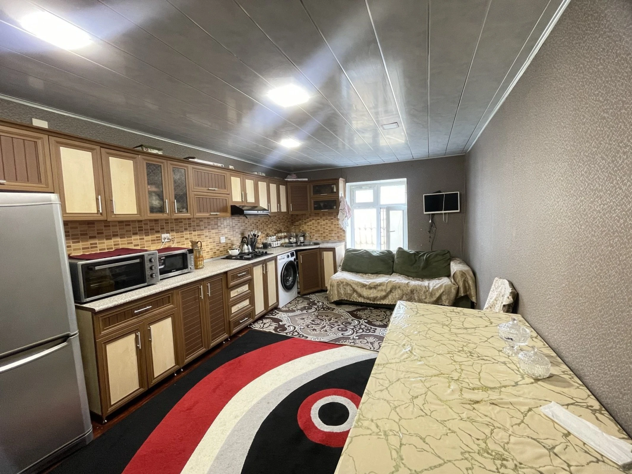 Satılır 5 otaqlı həyət evi 280 m²