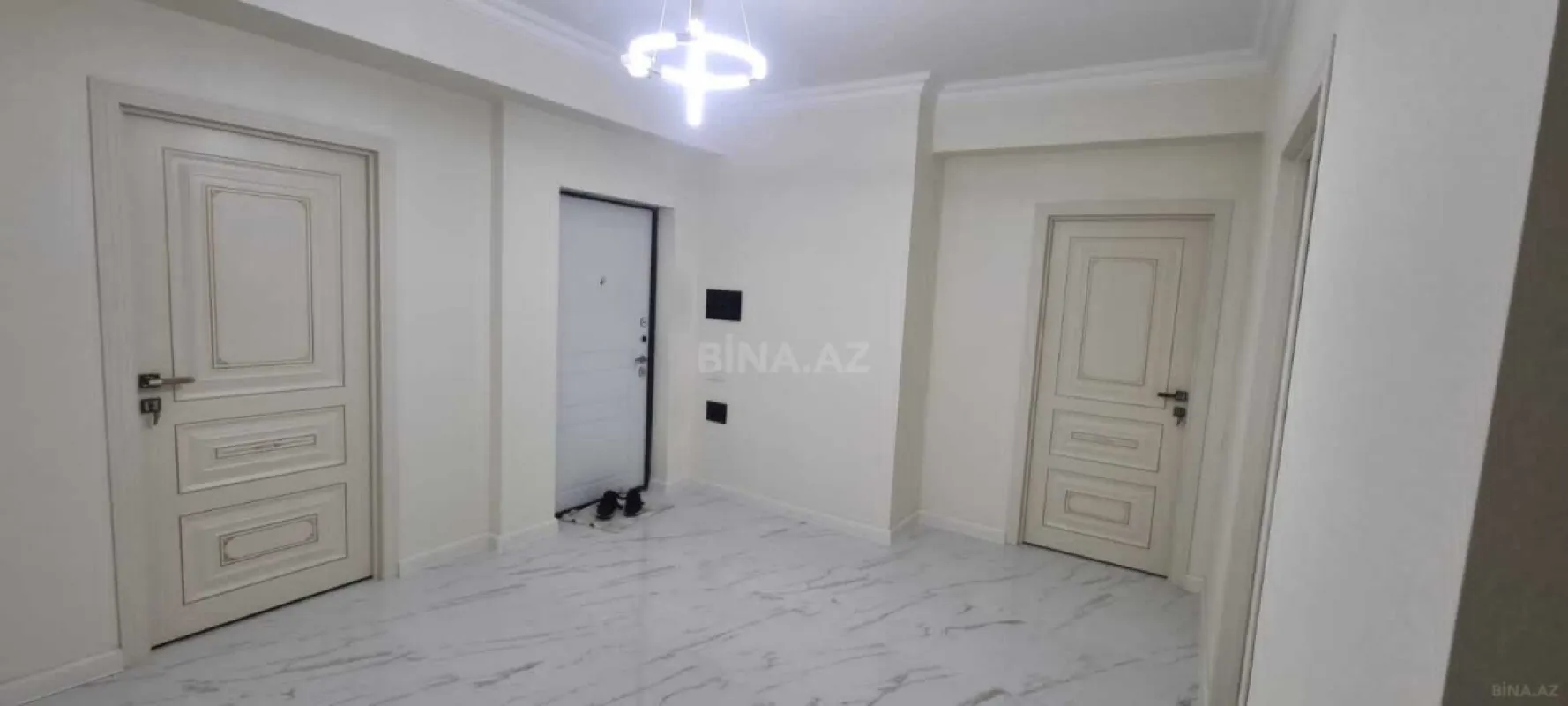Satılır 3 otaqlı mənzil 130 m²