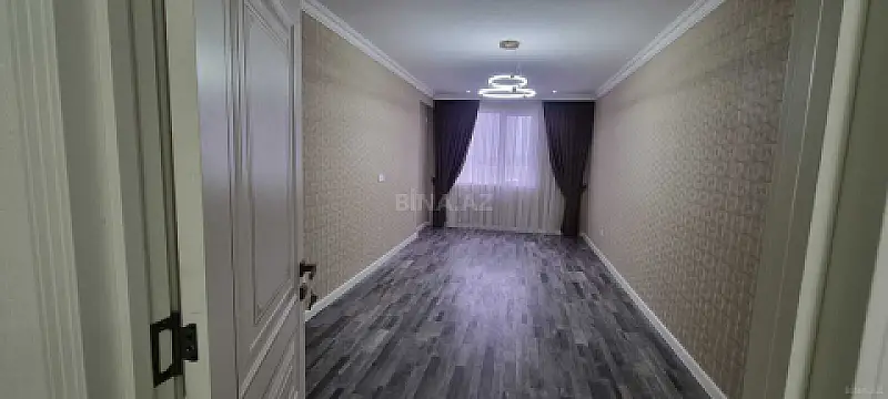 Satılır 3 otaqlı mənzil 130 m²