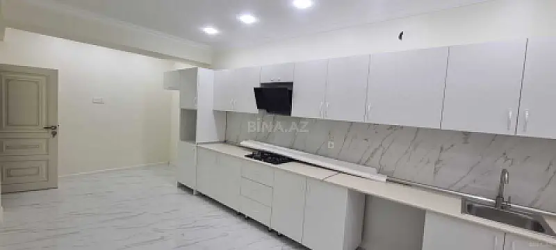 Satılır 3 otaqlı mənzil 130 m²