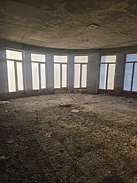 Satılır 5 otaqlı mənzil 226 m²