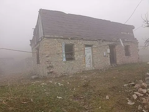 Satılır 2 otaqlı həyət evi 10 m² — Daşkəsən 2 otaq 10.00 m²