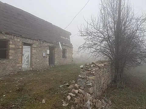 Satılır 2 otaqlı həyət evi 10 m²