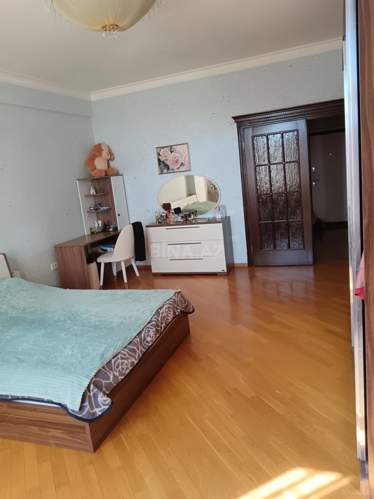 Satılır 2 otaqlı mənzil 68 m²