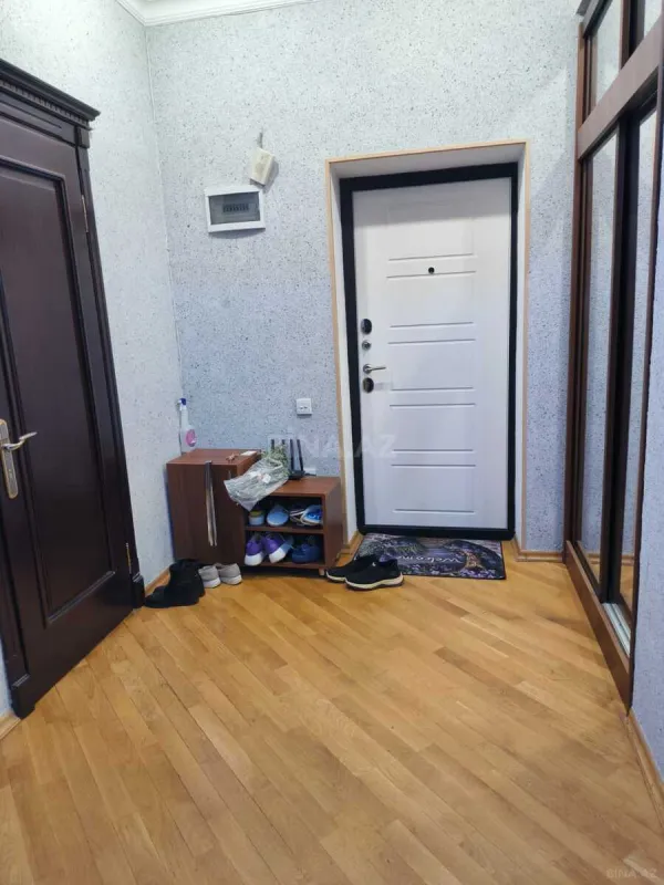 Satılır 2 otaqlı mənzil 68 m²