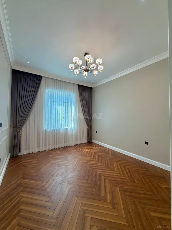 Satılır 5 otaqlı həyət evi 200 m²