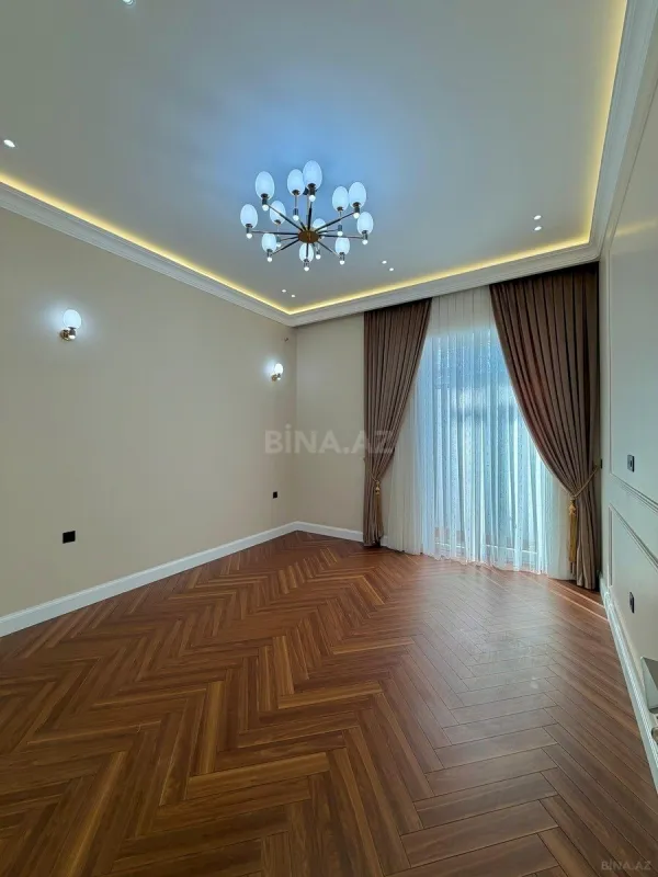 Satılır 5 otaqlı həyət evi 200 m²