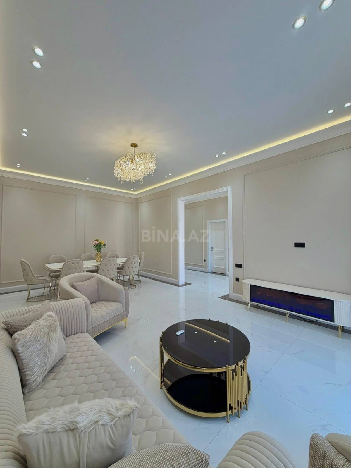 Satılır 5 otaqlı həyət evi 200 m²