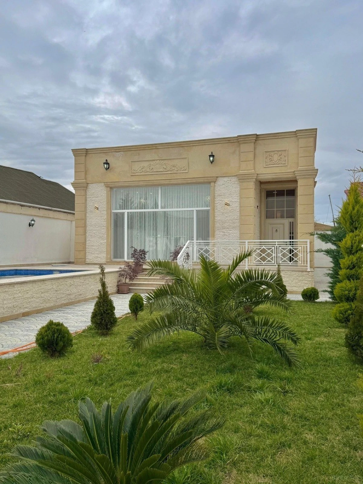 Satılır 4 otaqlı həyət evi 170 m²