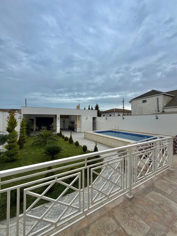 Satılır 4 otaqlı həyət evi 170 m²