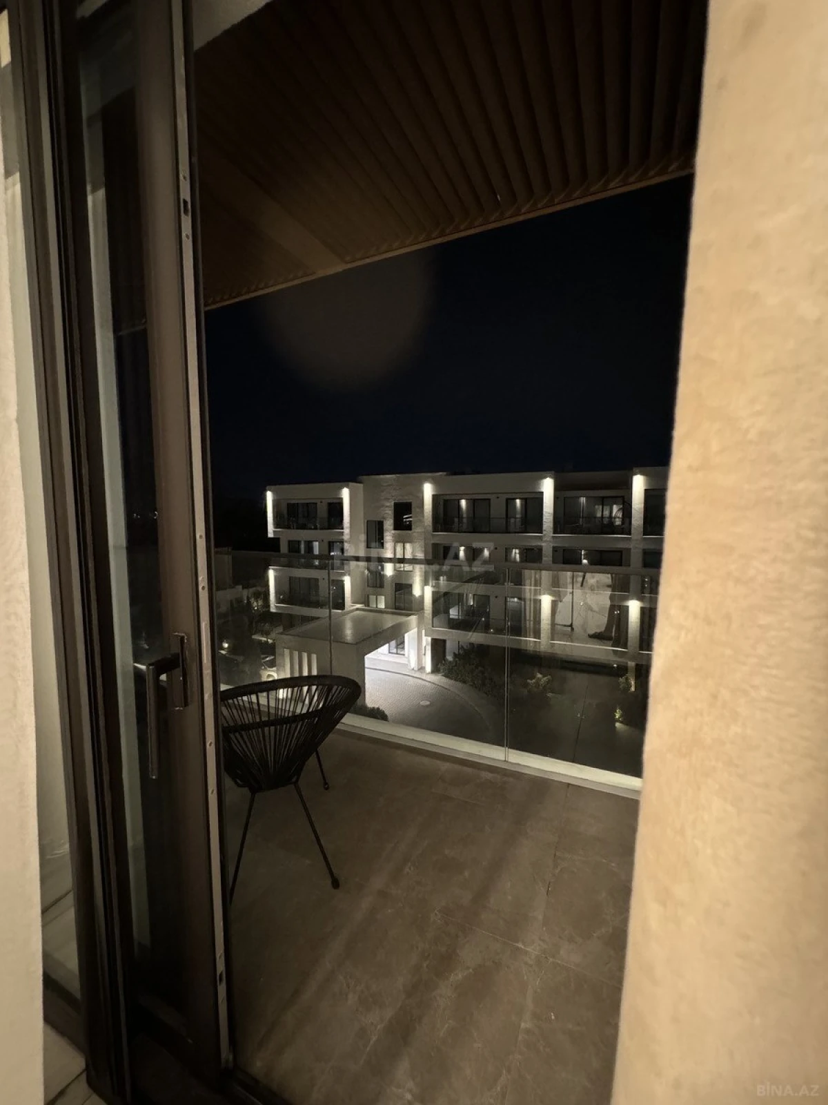 Kirayə verilir 1 otaqlı mənzil 57 m²